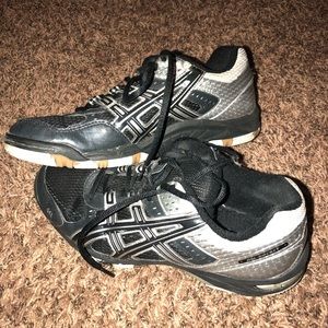 Volleyball shoes